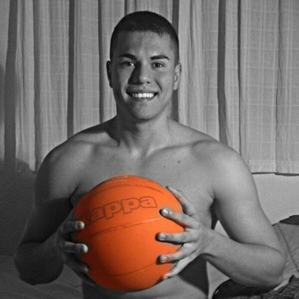 Ocampotime's tweet photo. BALL is LIFE? http://t.co/tsbQTfpCoE