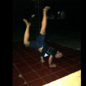 Ghebboth's tweet photo. {} @Eyvandro_EvanJL http://t.co/rcmVK0GlXR