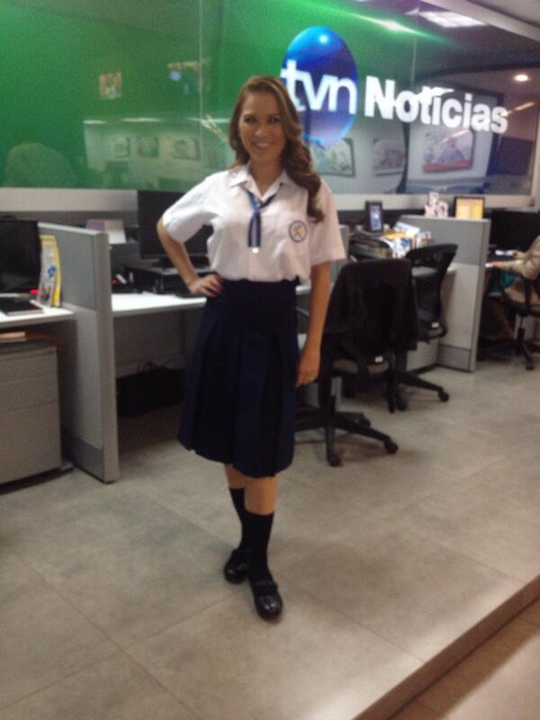 dmarianet's tweet photo. "@NairobiDacosta: Lista para iniciar primer día de clases. Orgullosamente nodoista http://t.co/6VsTQvy1Ai"/jajaja te queda chevere Nao