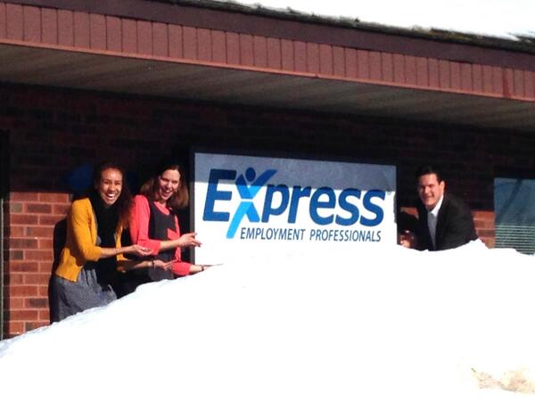 ExpressGB's tweet image. We are truly looking forward to our grand opening on March 24th! Call today to schedule an interview- (920) 940-6000!