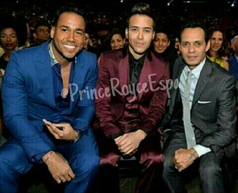 PrinceRoyceEspa's tweet photo. Nuestro @PrinceRoyce compartiendo con @MarcAnthony y @RomeoSantosPage en #PremioLoNuestro http://t.co/anVklmAt31