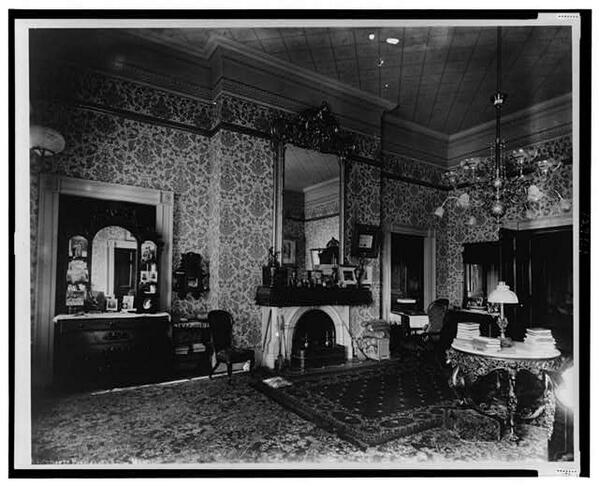 HistoryHour's tweet image. White House bedroom
