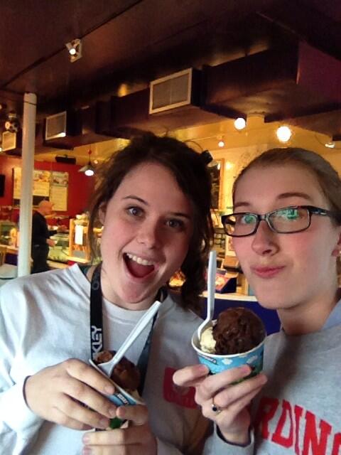 chbethea_'s tweet image. Running &quot;errands&quot; during practice #worstmanagersever @rileyearnest96