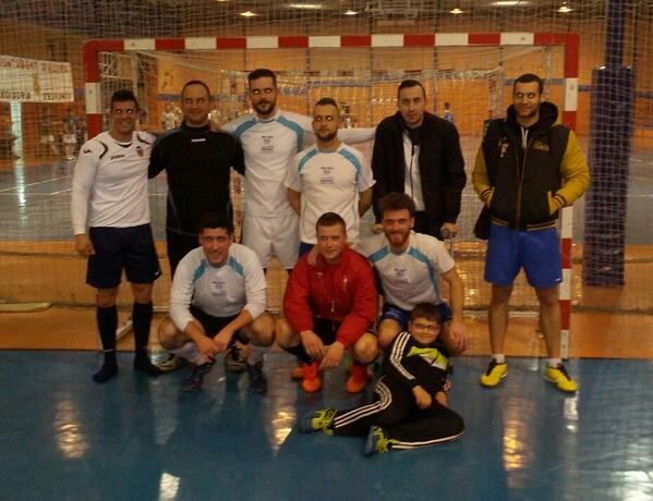 gorreta7's tweet photo. Bueno compañeros a la final q vamos!! Jojojo@Ramos10Adrian @adamcostera @Albertolopez8 @fredy_soler @fallalesbasses http://t.co/nugUgaAOW5