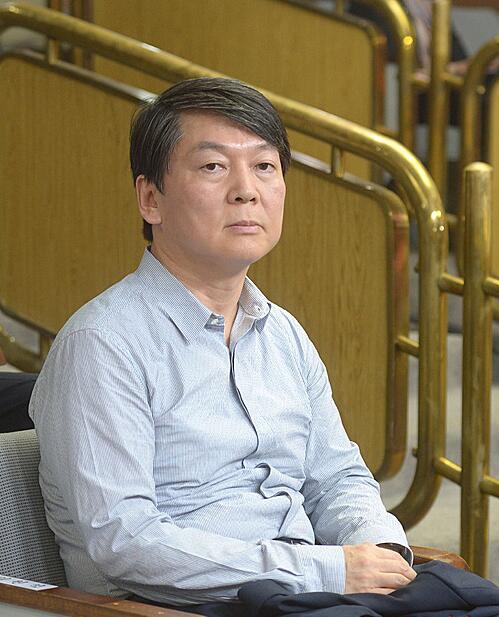 저는 안철수입니다.
아닌가?