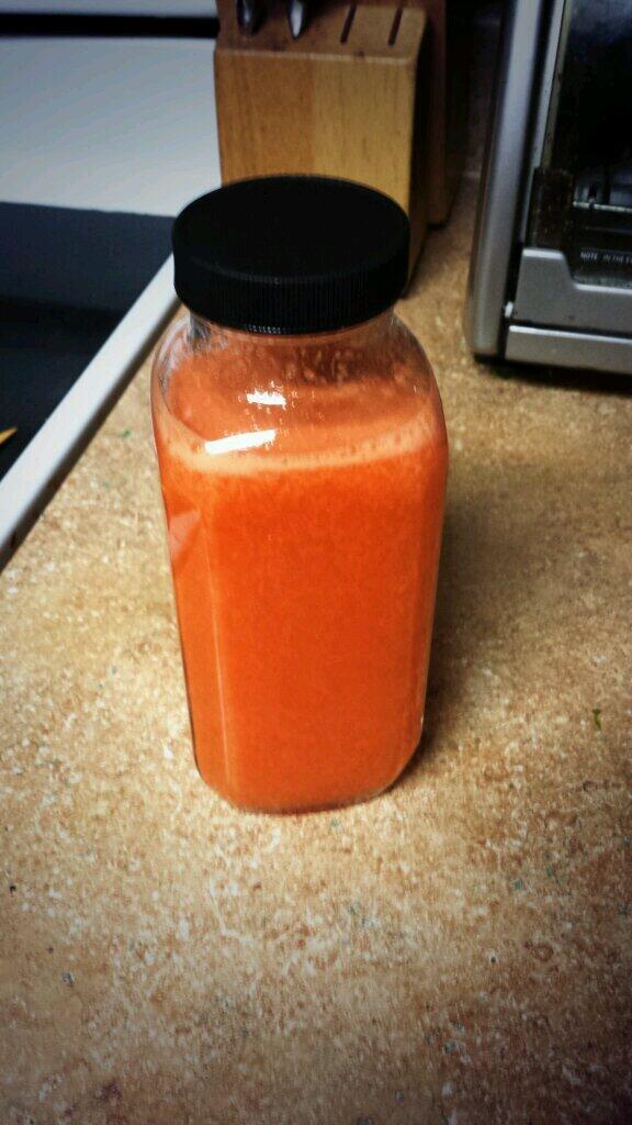 Davereidrad's tweet photo. Homemade Carrot orange juice with other delicious fruits #kinsanity http://t.co/3OaqTIlwV8