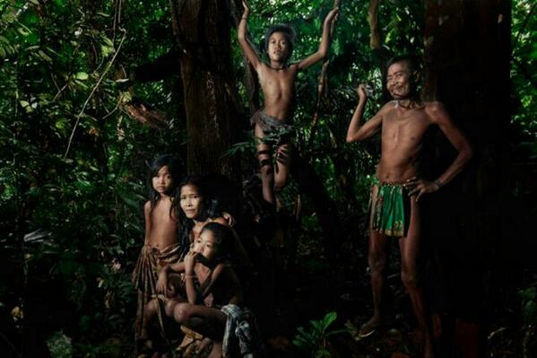 Suku kubu anak dalam Jambi #ZOFO <a href="/ZonaFotografi/">IG:ZonaFotografi</a>