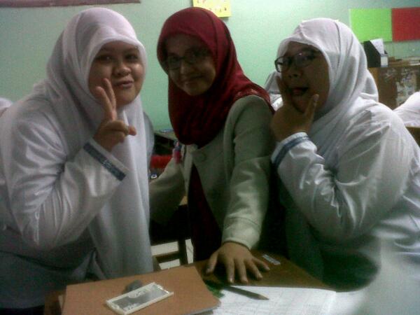 X_AK16's tweet photo. Wiff ibu Nofitaa♥ http://t.co/IWBBEurDdJ