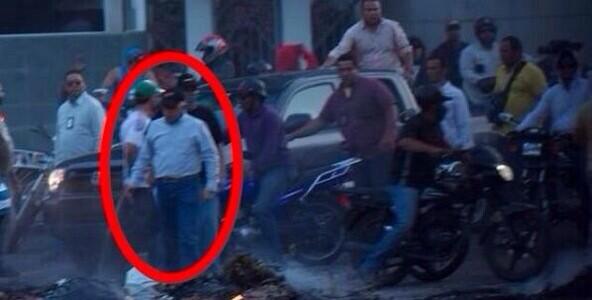 mariot129's tweet photo. @arias_cardenas líder del ataque en la plaza yepez quien será http://t.co/ALfbIqIm7a