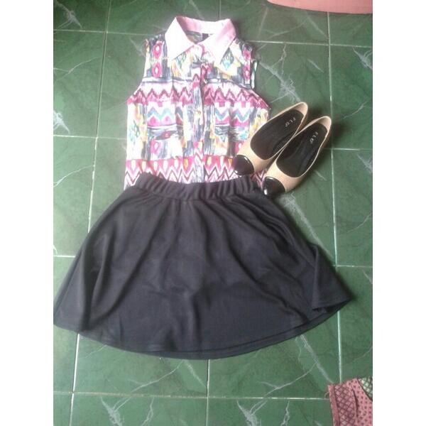 RestaShop's tweet photo. bahan sifon. baru 2x pakai. harga&amp;detail lgsg hub cintact dibio :) #SecondStuff @Iklan24Jam @kicaupromo http://t.co/i13QHvVadH