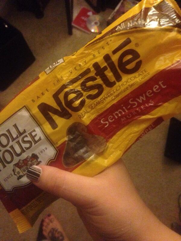 matzomami's tweet image. I'm eating a handful of these in Drake's honor #freedrake