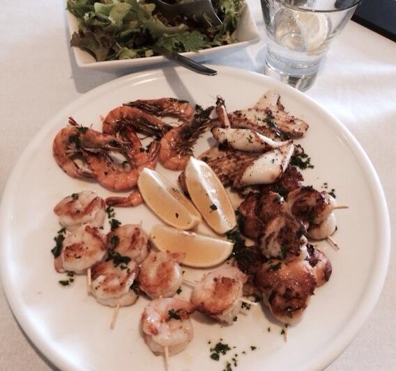 Geppetto_1981's tweet photo. Maybe a mixed seafood grill? http://t.co/xz4vFqLILE