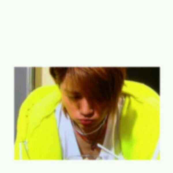 ________sOs_'s tweet photo. ...

.

.

.

.

.

.
　　　　　\　　4OO tw　　/
　　　　　　
　　　　4OOtw　は　風磨裙爾捧げ枡　　　　　俺丈　厭何出袮　　
　　　　風磨裙殻裳来なきゃ　おこ　　

.

.

... http://t.co/5TuuDBBYEa