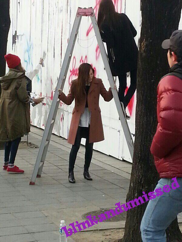 140225 SM사옥앞, 낙서하는 소녀들 + 그래피티 사진