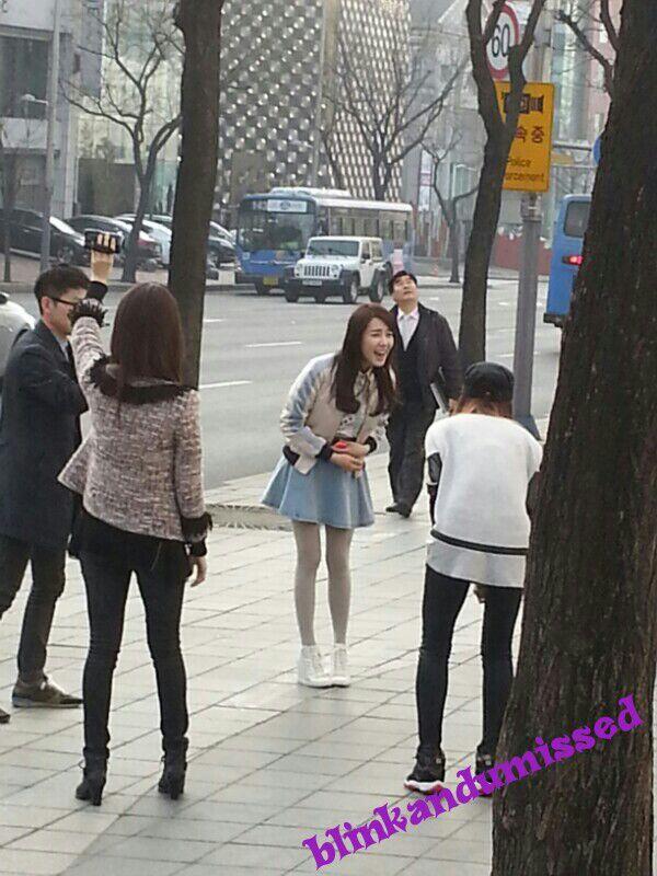 140225 SM사옥앞, 낙서하는 소녀들 + 그래피티 사진