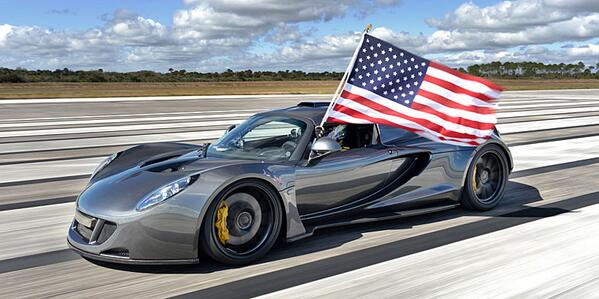 elmundomotor's tweet image. El Venom GT bate el récord de velocidad (435,31 km/h). Aquí tenéis la noticia y el vídeo: elmundo.es/motor/2014/02/…