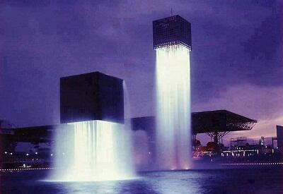 Tazim's tweet photo. “@seodixitbaiju: Floating Fountains, Osaka, Japan! http://t.co/4sgpy6DbiK” RT WOW