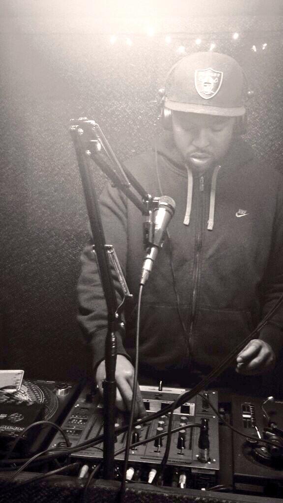 LDNSkengSounds's tweet photo. @GRANDMIXXER, DJ - #LDNSkengSounds http://t.co/zHwpncuKNB