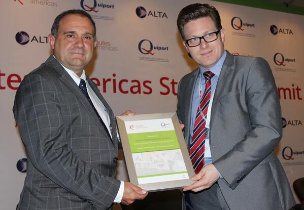 RoutesEditor's tweet photo. #RoutesAmericas: @nigelmayes made a formal presentation to @AeropuertoUIO's Carlos Criado during the #StrategySummit: http://t.co/6d5FByeYES