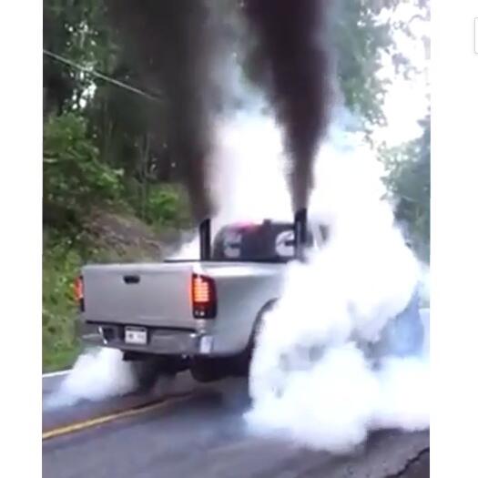 mudfreaks's tweet image. #dodge Rollin some big ol clouds