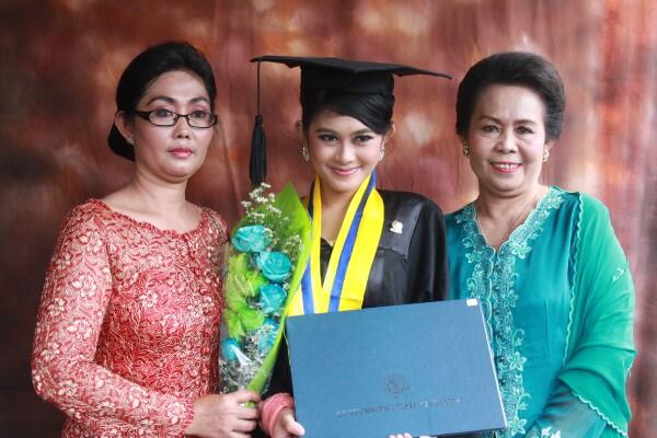 DRPoenya's tweet photo. @entang sing niki nduk https://t.co/Lfmj2gB9cP