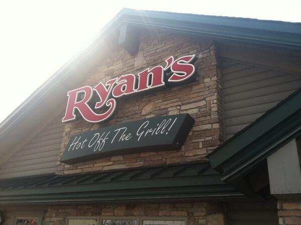 kelbyholt's tweet image. Yes! This really just happened. #youngesthereby30years  #honeybutterrolls #educationclass