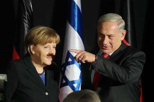Cette photo ridiculisant Merkel embarrasse beaucoup un journal israélien huff.to/1fCrzrC (Marc Israël Sellem)