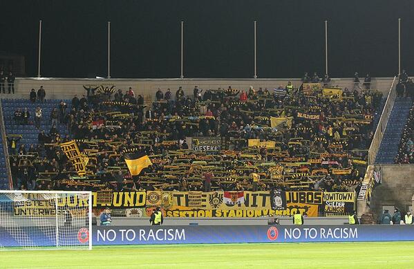 BVB's tweet photo. Die Gelbe Wand, knapp 1.700 km von zuhause! // That's some fine Yellow Wall up North there in Russia! #zenitbvb 0-2 http://t.co/7lnJq1YfR8