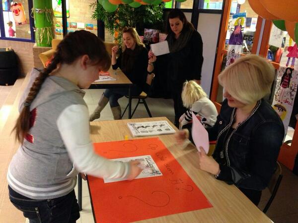 Kinderen van #DenBongerd stemmen voor Prins en Prinses Carnaval. Groot feest op vrijdag 28 februari. ALAAF!