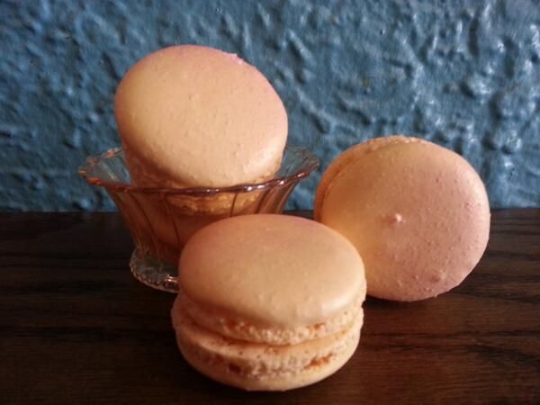 pinwheelbakery's tweet photo. Grapefruit macarons. http://t.co/2M7gh70jwk