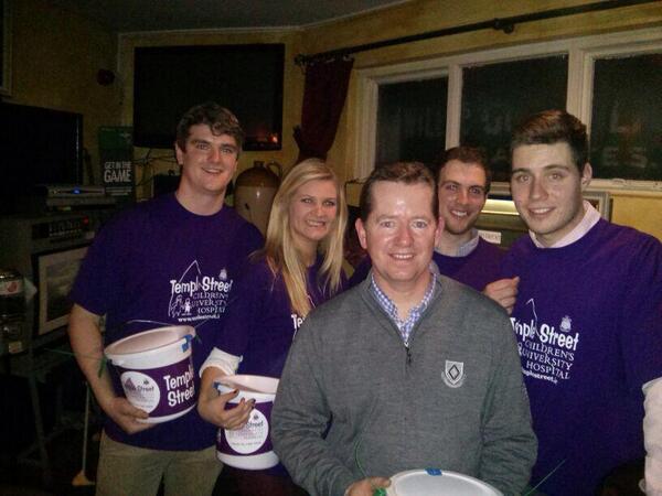 kev_k_1's tweet photo. @LimLive95fm Raised €2,415 in Pat Collins Adare on Sat.Total of €129,300 by @100minds for @Temple_Street #2daysleft http://t.co/EFxiYM1X3Y