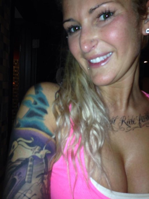 Sweating at the gym #LA#porn#body#drippin#wet http://t.co/IfYkll7R3t<a href="/tag/footfetish"class="tags"><span>#footfetish</span></a><a href="/tag/footworship"class="tags"><span>#footworship</span></a>