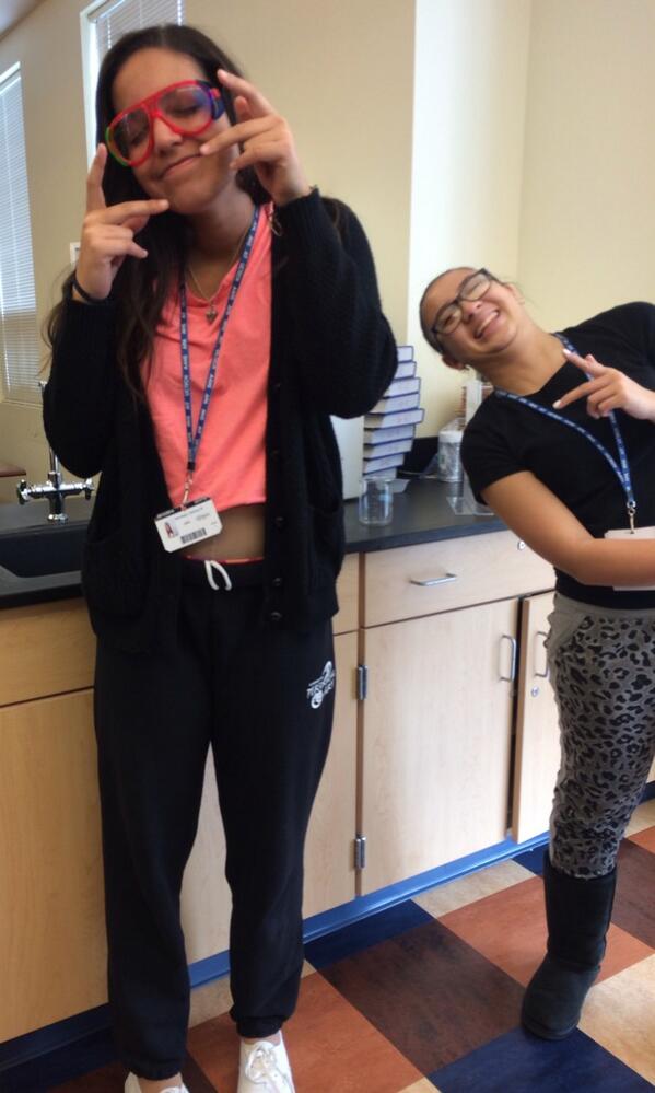 sydsanti's tweet image. #biostatus w/ Aggie 🎈