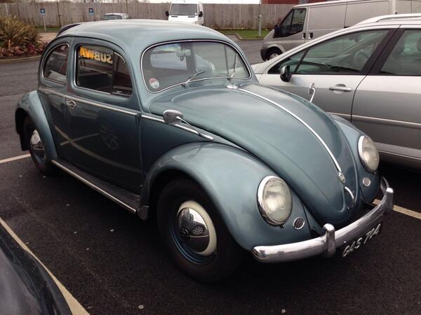 demondubscom's tweet photo. Mint 50s oval at our sunday meet http://t.co/8PnwtsxhGV