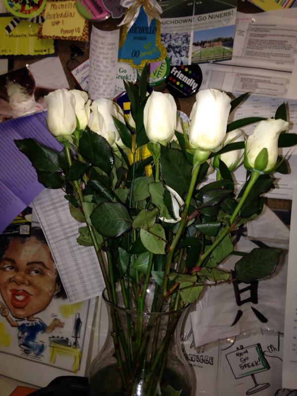 Thank you soooo much for these beautiful flowers <a href="/SigmaKappaUNCC/">Sigma Kappa Theta Mu</a>! Just the pick me up I needed today! @UNCCGoGreek