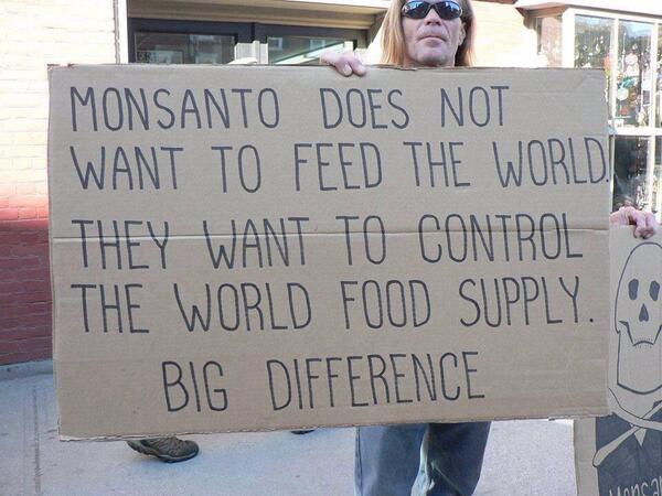 Bliadhnaichean's tweet photo. "@randyprine: Big Difference. http://t.co/ZGsmLZamJI
#Monsanto #FoodMonopoly