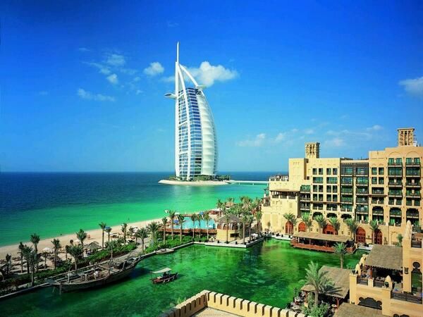 OnlyIfYoureArab's tweet photo. Beautiful shot of Dubai #Dubai #Arabpride http://t.co/vw8rlyR3KG