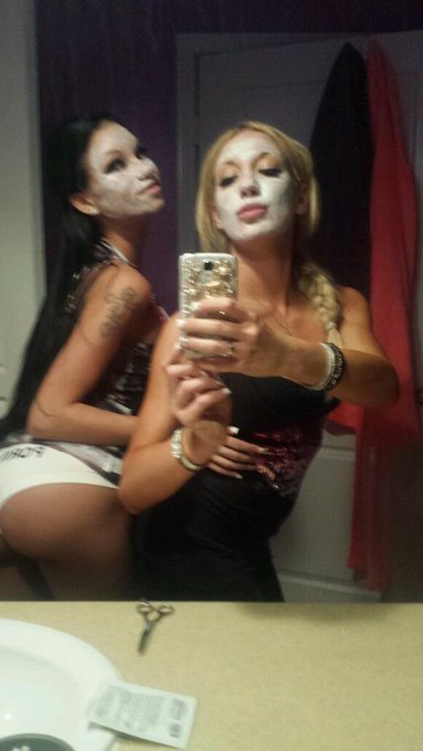 Photo: last night with the roomie http://t.co/aXdg5q6IeY