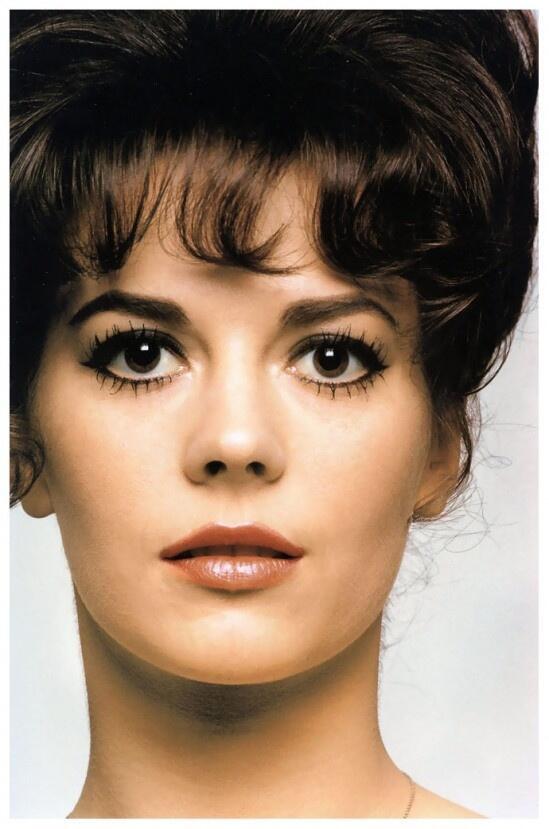 Fascinating Historical Picture of Natalie Wood in 1962 