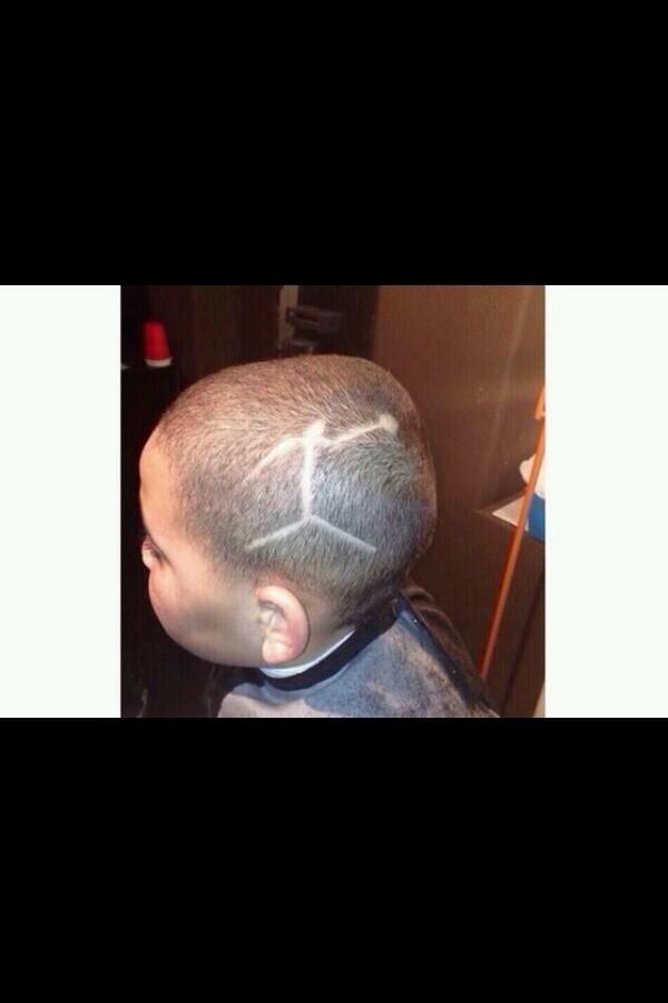 Blackman103's tweet image. ANSWER THIS: What would you do if a barber did this to your son?  #KeepIt103