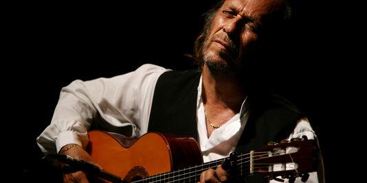 lemondefr's tweet photo. Paco de Lucia, maître de la guitare flamenco, est mort http://t.co/W3o1GRPsow http://t.co/5ljq5CIxgb