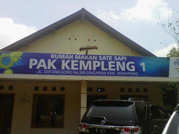 SodikMustar's tweet photo. Ngaso duluu..ada yg mau,@Martha_JS@martandaa,@malvinaiscaura@oLyvi_elizabeth@Q_tri@selsieci@la_petra http://t.co/lO4BsdUadR