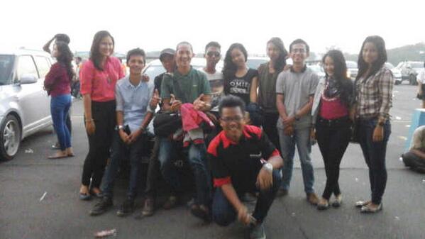 Narsis nih selected fam's dan Gross medan :D