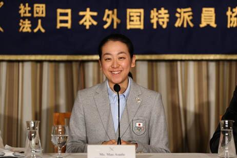 朝日新闻中文网 简 浅田真央笑颜出席记者会回顾冬奥表现 索契冬奥会上获得女子 花样滑冰第6名的日本选手浅田真央 23岁 2月25日回国后在东京都内的日本外国特派员协会出席记者会 回顾了本次冬奥之旅 详见http T Co Grxbs9vwiw Http T Co 朝日新闻中文网 简 浅田真央笑颜出席记者会回顾冬奥表现 索契冬奥会上获得女子 花样滑冰第6名的日本选手浅田真央 23岁 2月25日回国后在东京都内的日本外国特派员协会出席记者会 回顾了本次冬奥之旅 详见http T Co Grxbs9vwiw Http T Co