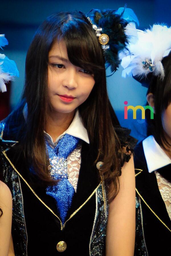 Komentar_JKT48's tweet photo. Jangan diliatin lama-lama ya.. Takutnya nanti... #Ahsudahlah :3 http://t.co/gOJaSxKg1X