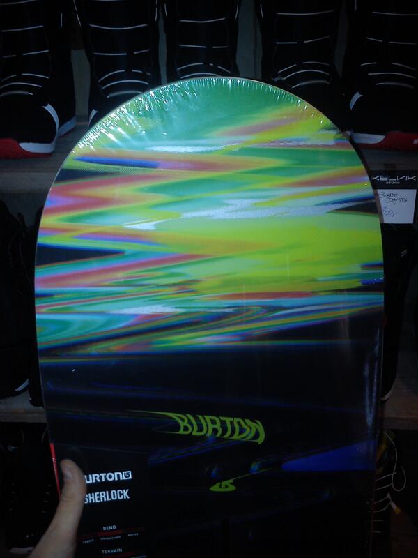SiebeStevens's tweet image. Free new snowboard thanks to @burtonsnowboard #KelvikStore #manufacturingerror
