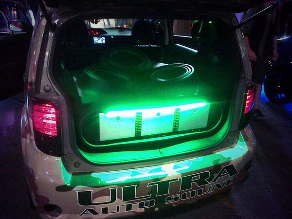 Sweetridesdaily's tweet photo. Check out the sound system on this! http://t.co/Qn9Tio5YsA