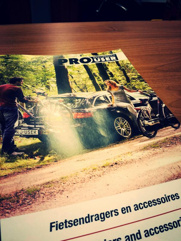 Blij met de nieuwe en mooie #pro-user brochure! Met dank voor het drukken aan <a href="/drukkerijmidden/">Drukkerij van Midden</a>!