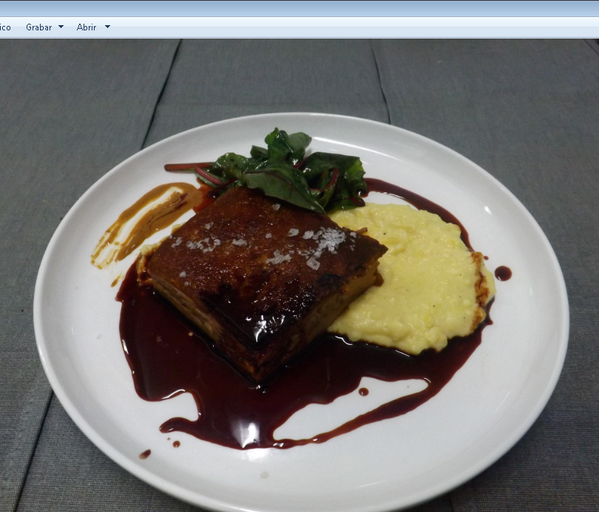 ElBarrioChris's tweet photo. Empieza tu día programando tus comidas! #Hoy ven a probar nuestro exquisito Chanchito con polenta y salsa de maní y … http://t.co/Paroft1INT