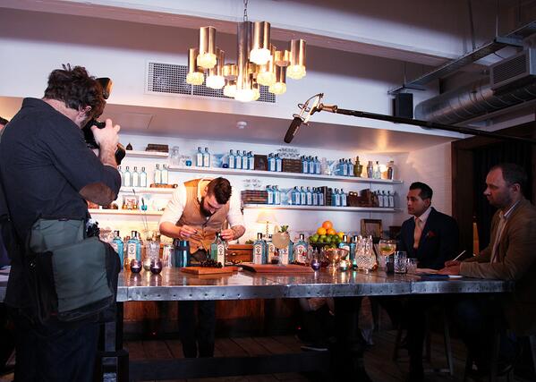 BombaySapphire's tweet photo. Judges &amp; crew concentrate while @DuckandWaffle's Rich crafts the ultimate #cocktail #MostImaginativeBartender http://t.co/kp3AD60cva